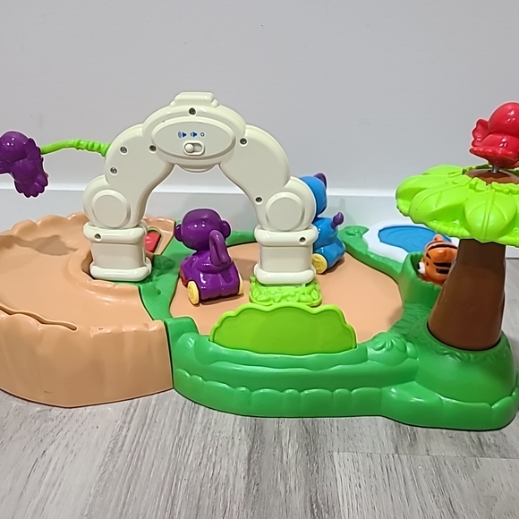 Fisher Price Amazing Animals Spinnin' Around Musical Zoo Playset WORKS - Picture 9 of 14